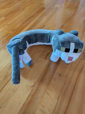 Mattel Minecraft Purring Sounds Neck Pillow, Cat Plush Toy with Sound for Travel